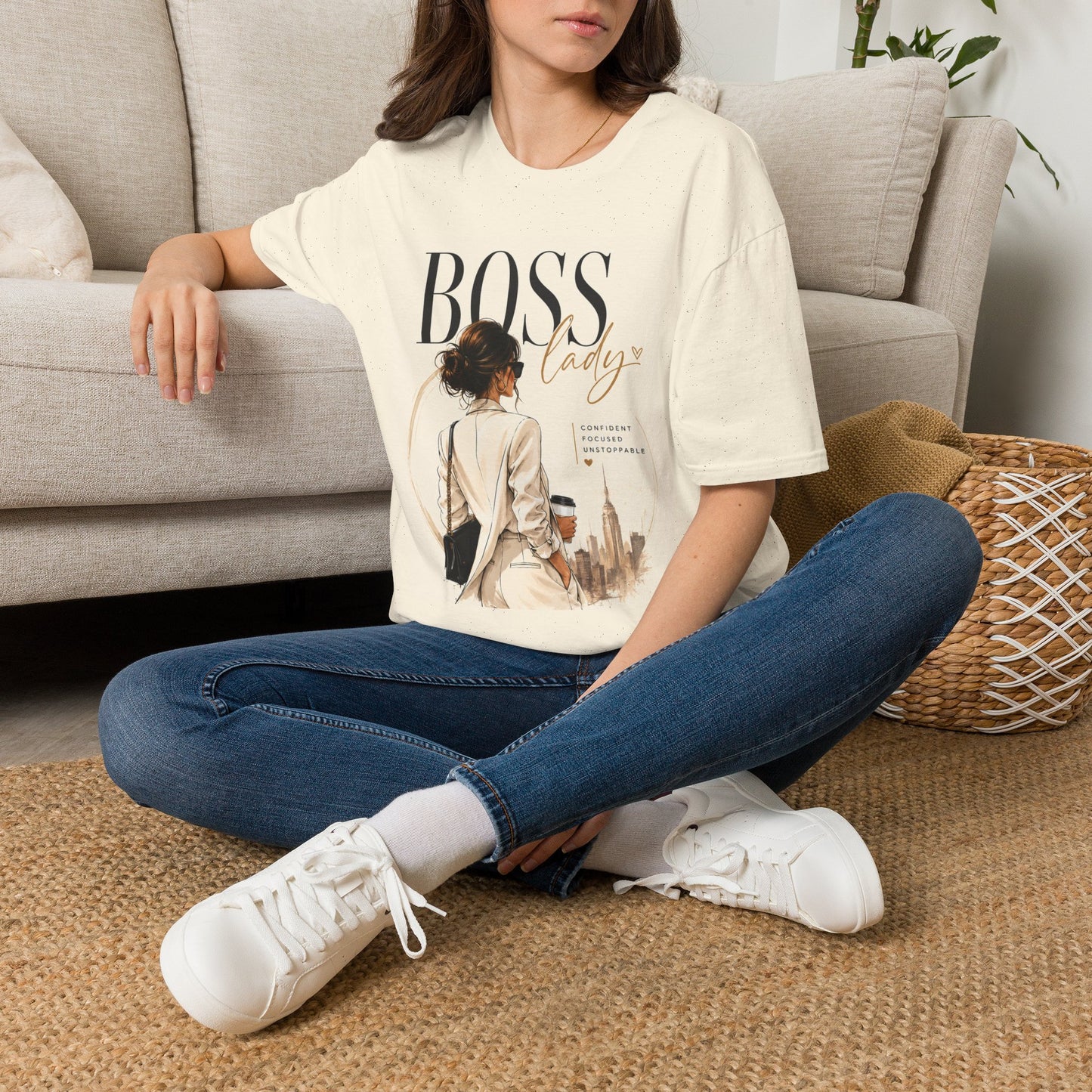 Boss Lady Tee — Chic Women’s Graphic T-Shirt with 'Boss Lady' Design
